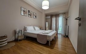 Luxury & Spacious Apartment In Athens
